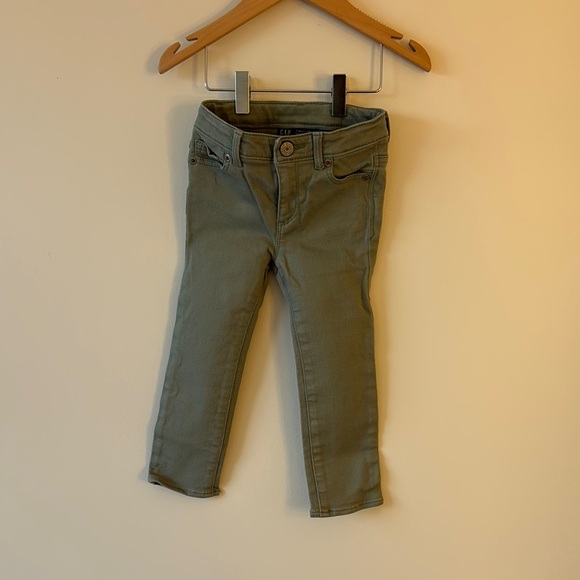 GAP Green Jeans Versatile and Durable - Picture 1 of 2